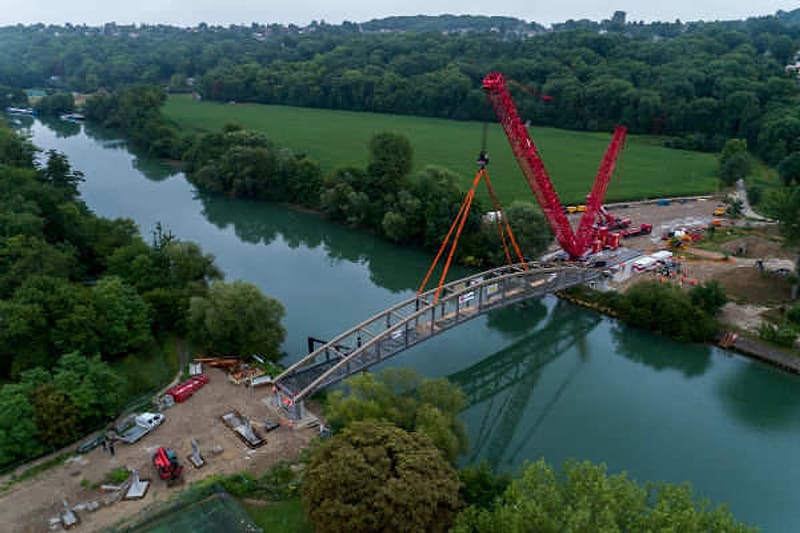 Dhuys footbridge